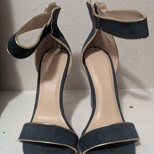 Elegant Green and Gold Women's Heels